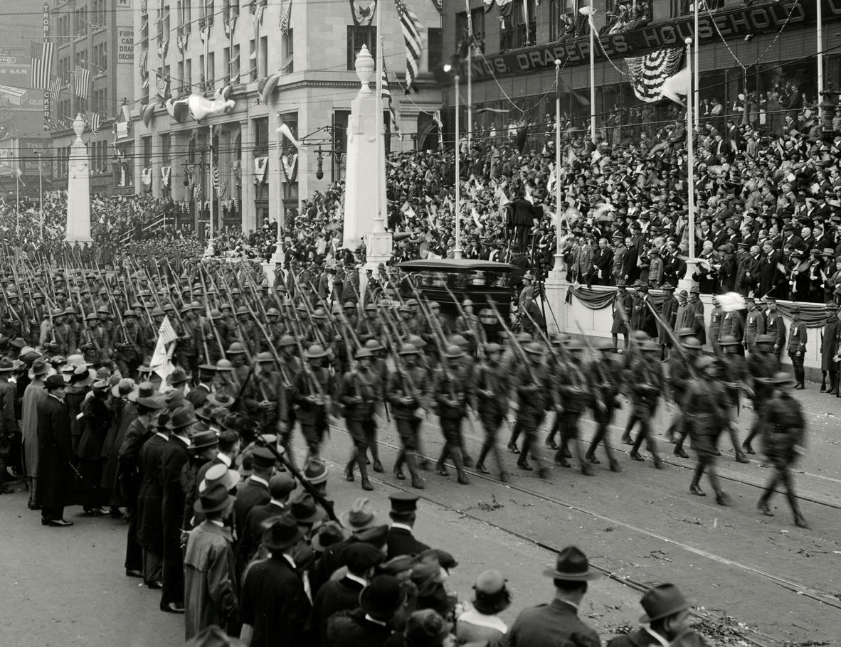 1919: World War I parade